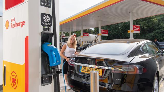 Shell to install up to 800 EV Chargers at 100 Waitrose stores